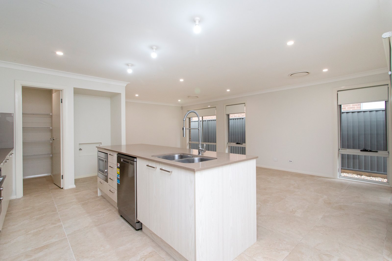 33 Academy Street JORDAN SPRINGS 5