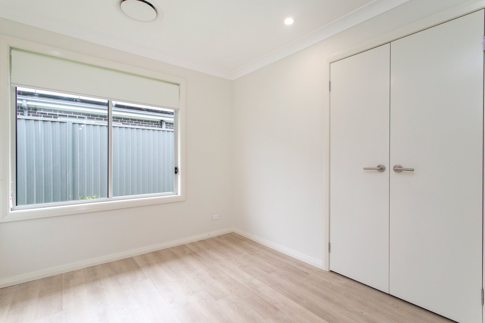 33 Academy Street JORDAN SPRINGS 8