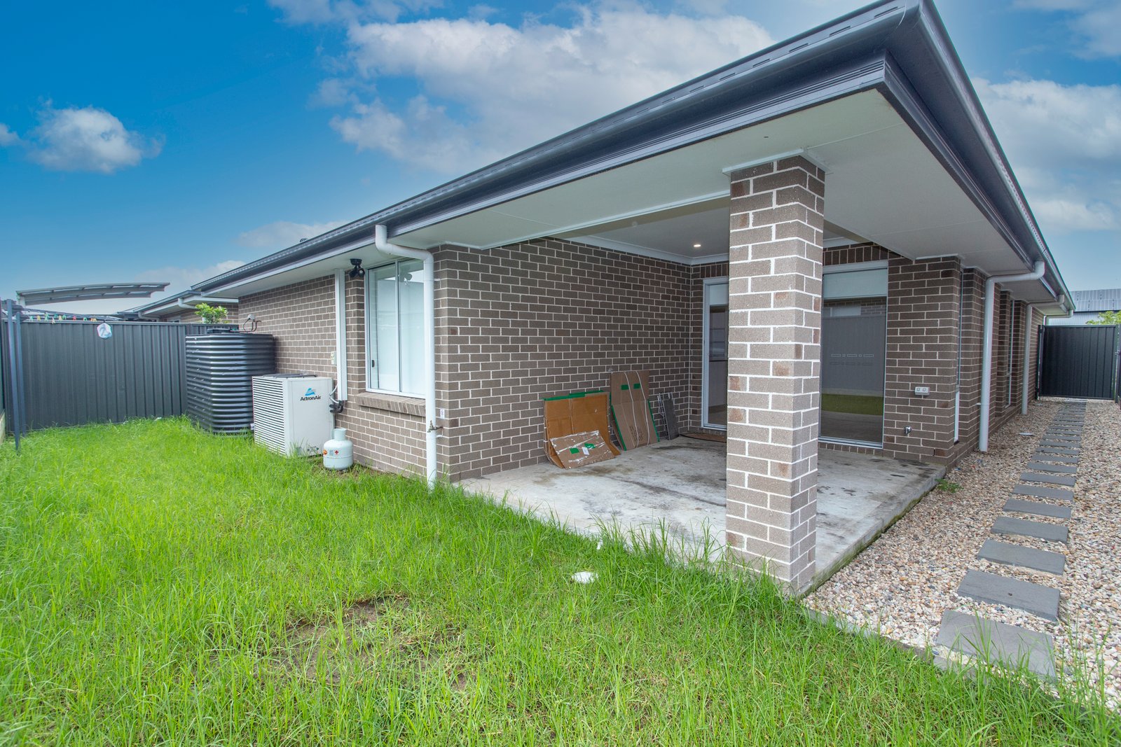 33 Academy Street JORDAN SPRINGS 16