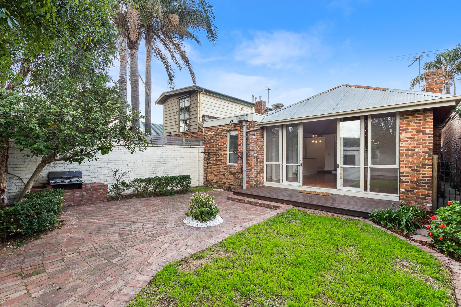 Gallery: 33 Agnew Street
