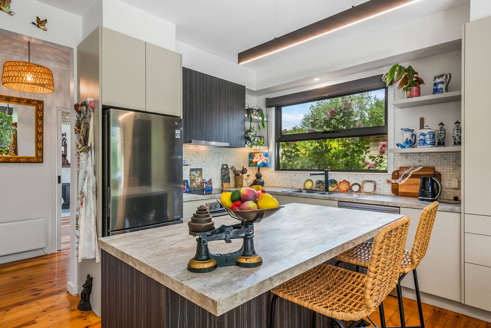 Real Estate and Property in 33 Anslow Street, Woodend, VIC