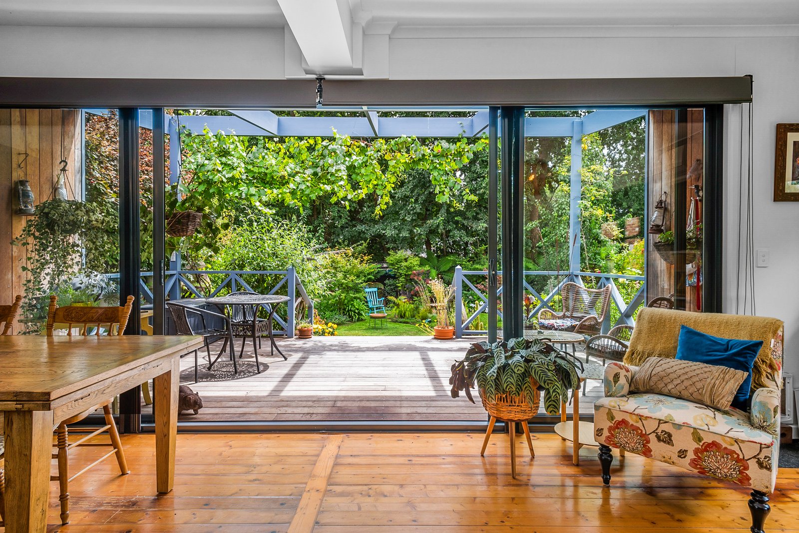 Real Estate and Property in 33 Anslow Street, Woodend, VIC