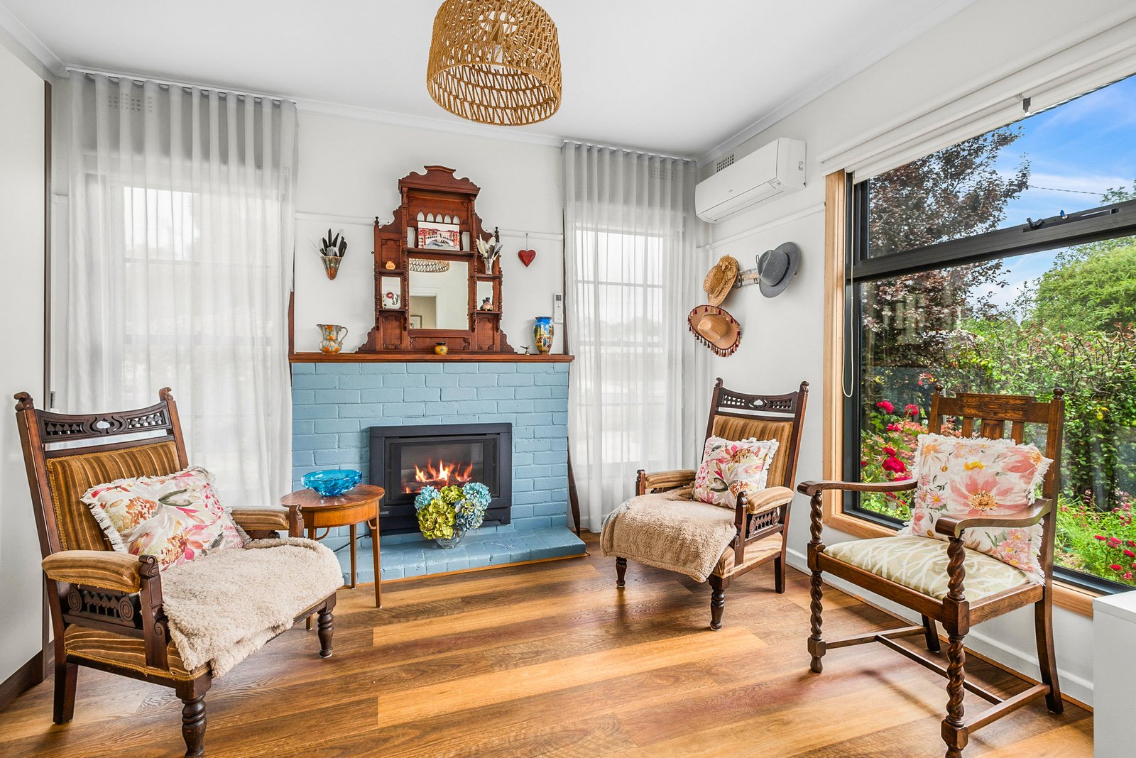 Real Estate and Property in 33 Anslow Street, Woodend, VIC