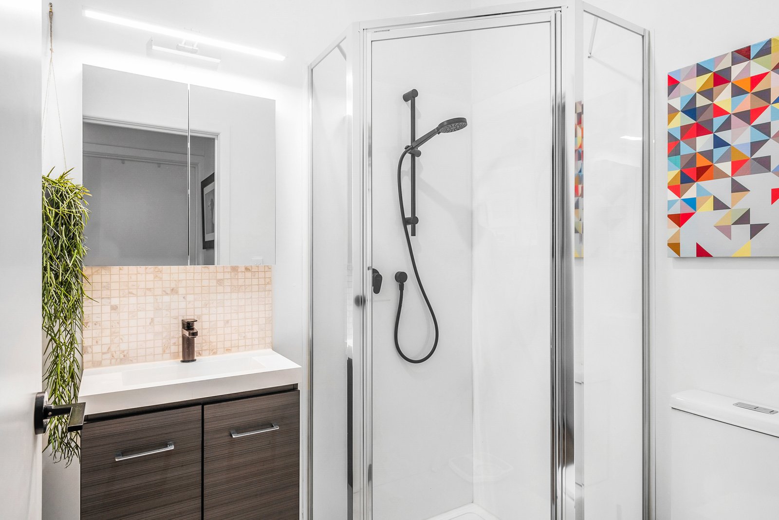 Real Estate and Property in 33 Anslow Street, Woodend, VIC