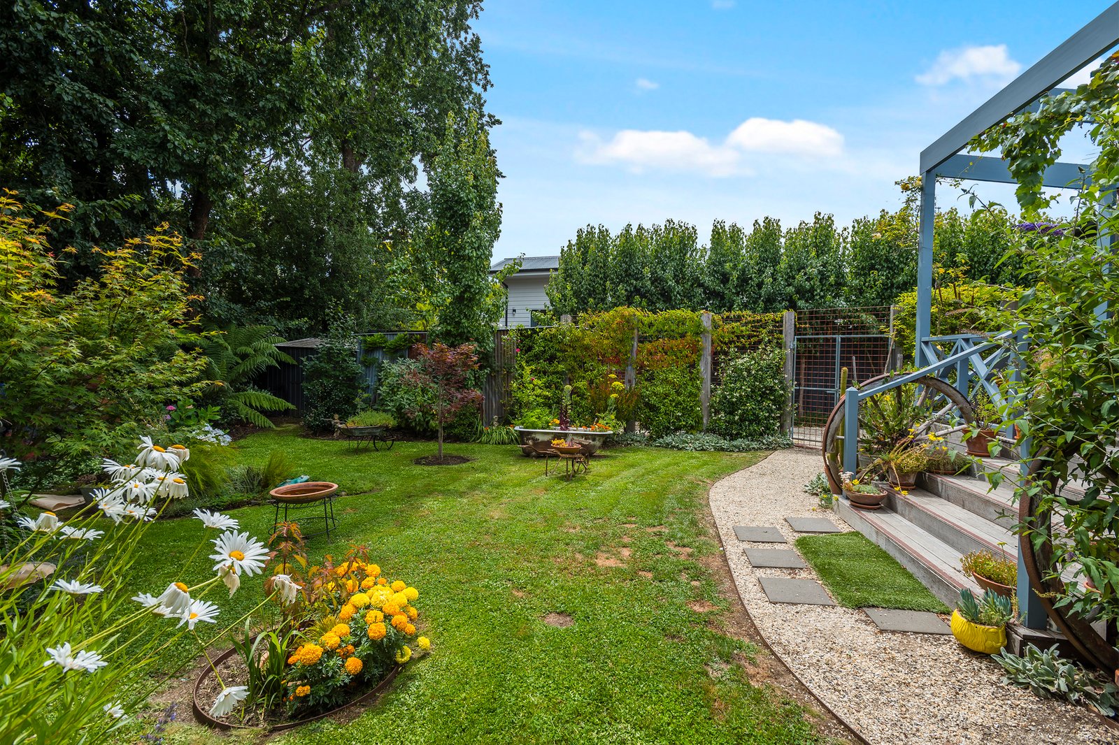 Real Estate and Property in 33 Anslow Street, Woodend, VIC