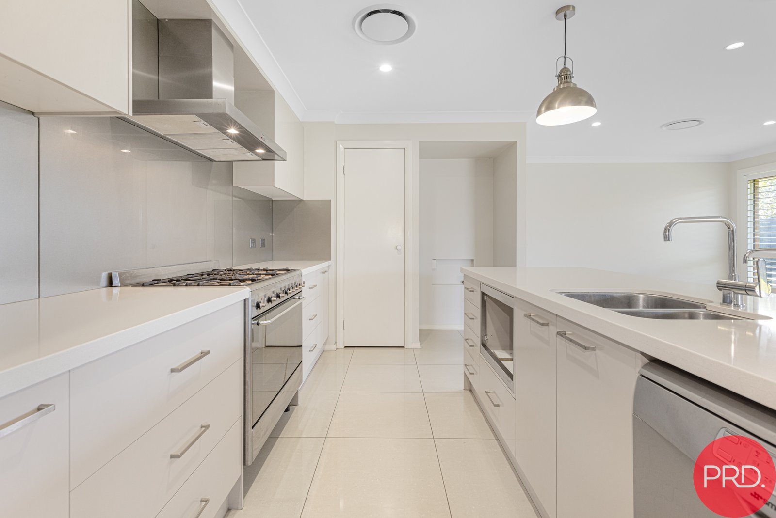 33 Arrowtail Street CHISHOLM 2