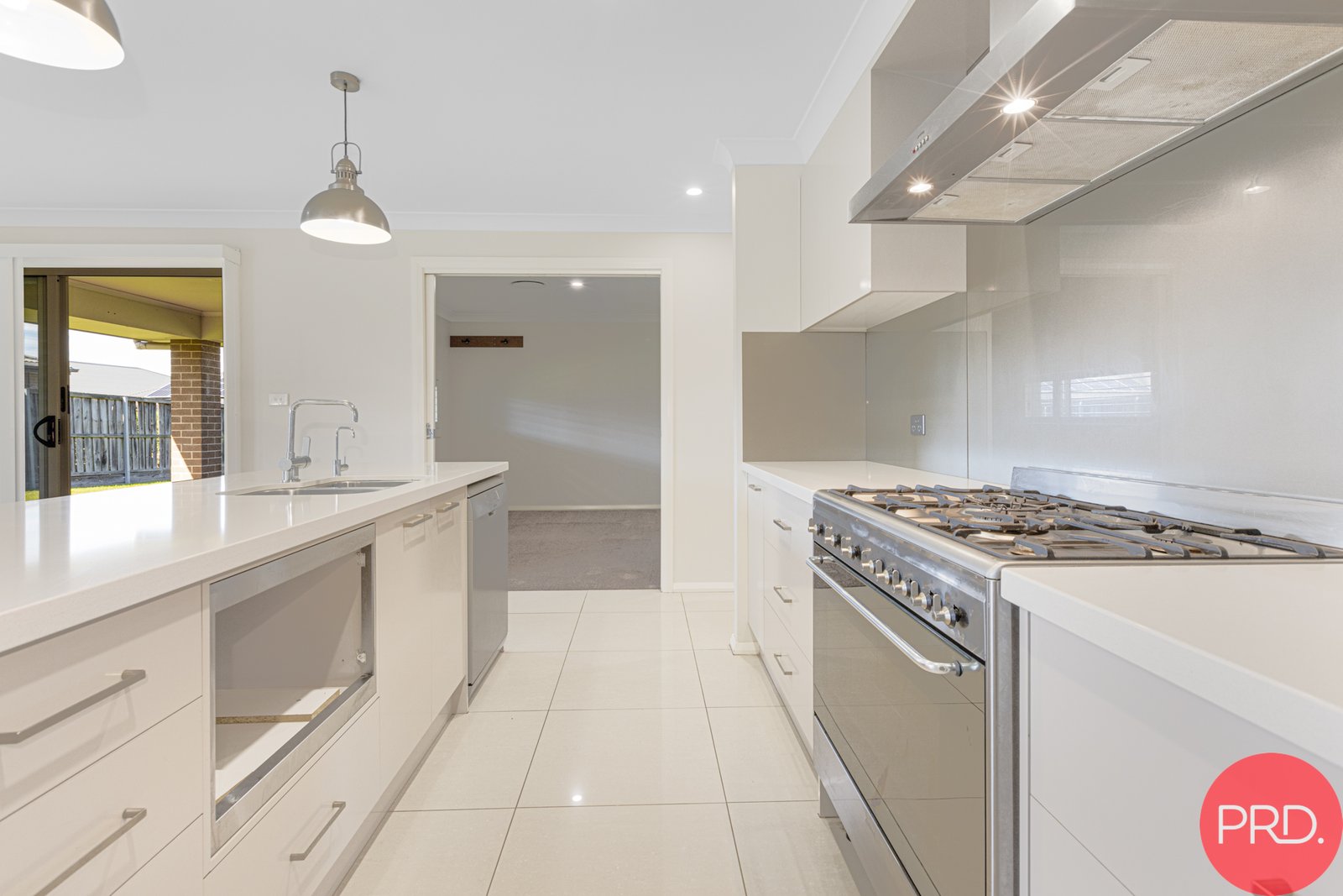 33 Arrowtail Street CHISHOLM 12