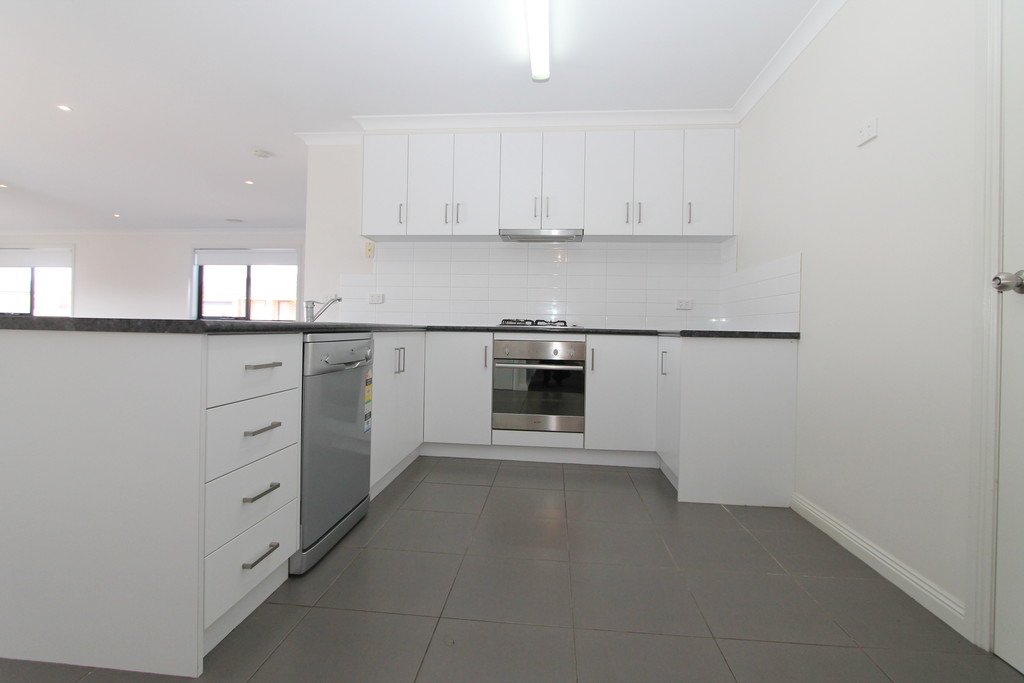 33 Ashwood Gardens MINERS REST 4