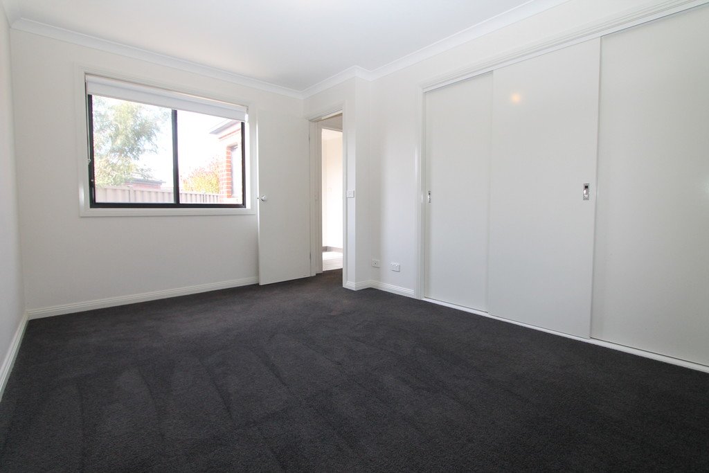 33 Ashwood Gardens MINERS REST 9