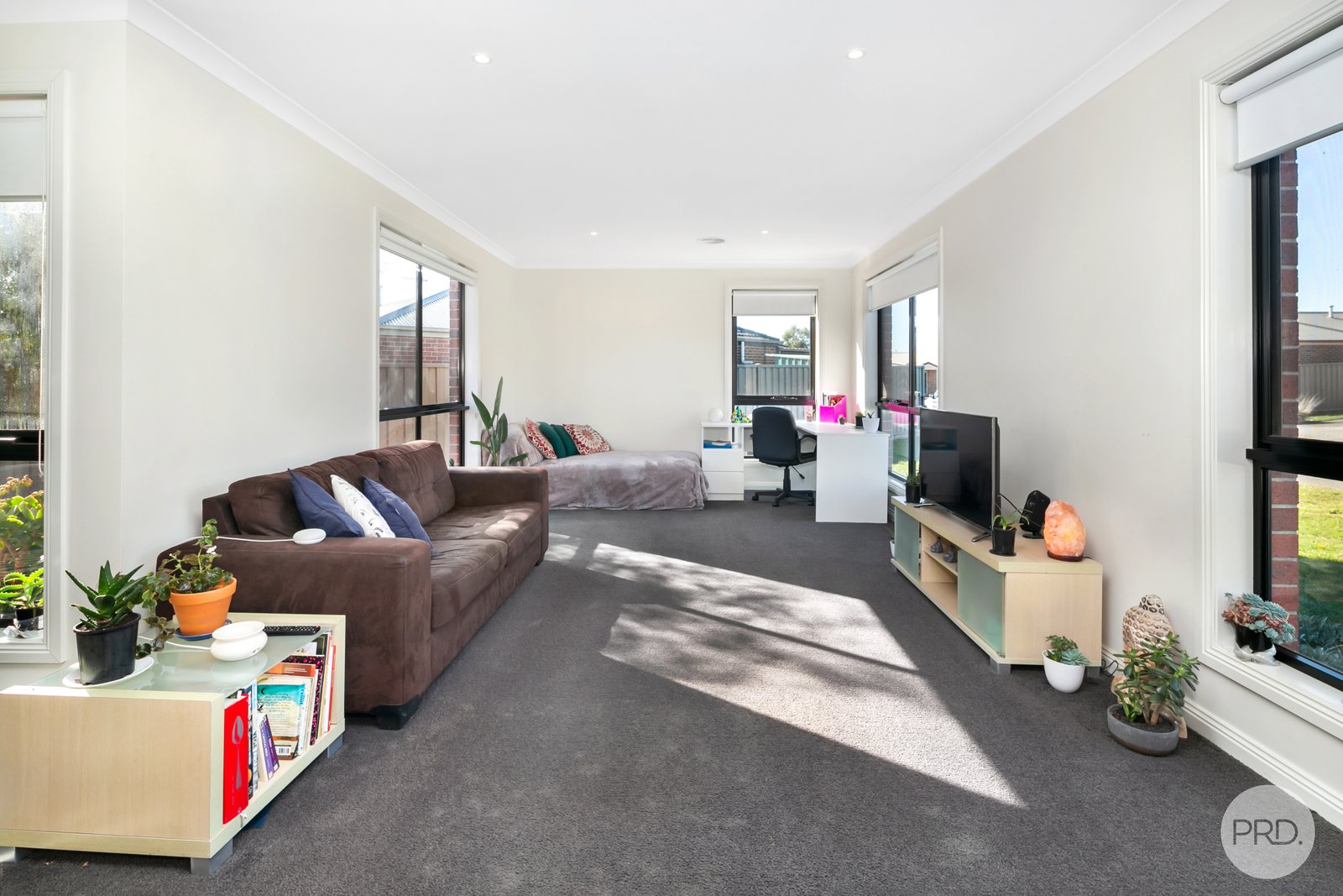 33 Ashwood Gardens MITCHELL PARK 3