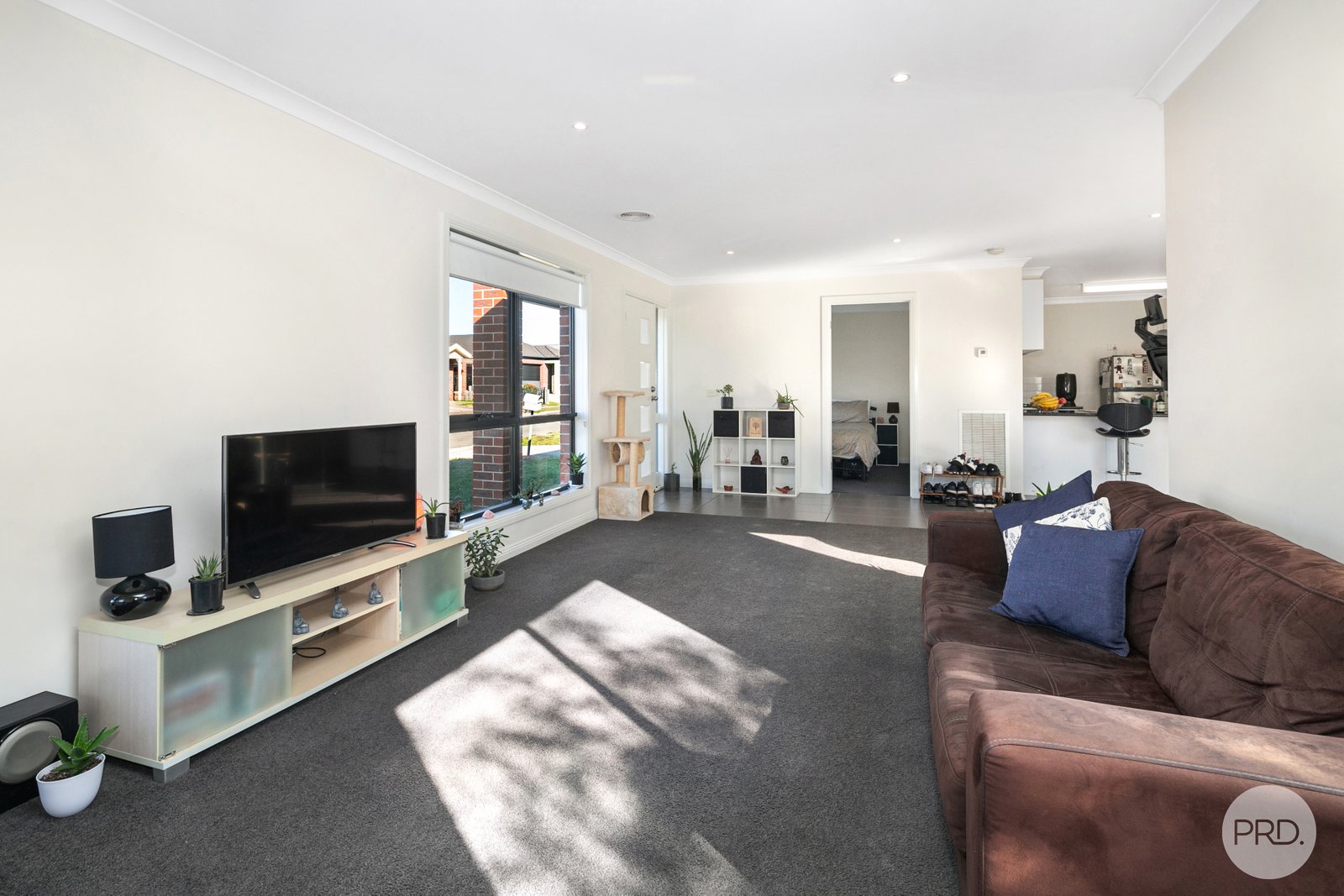 33 Ashwood Gardens MITCHELL PARK 4