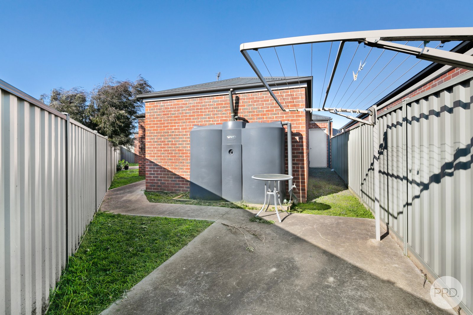 33 Ashwood Gardens MITCHELL PARK 16