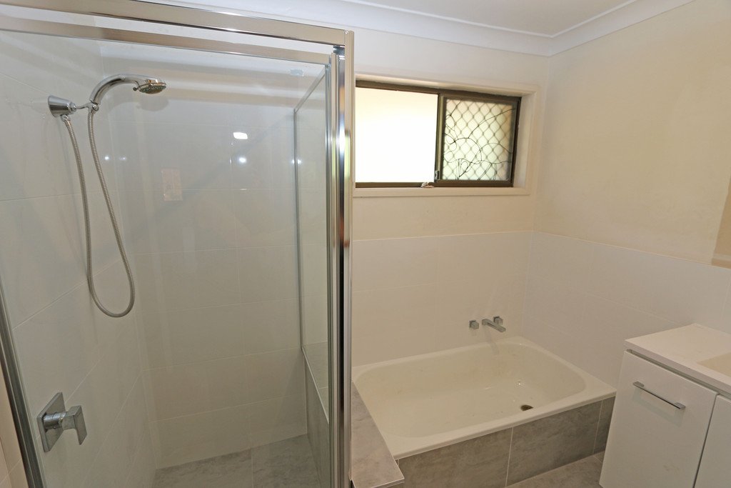33 Bambarra Street SOUTHPORT 11