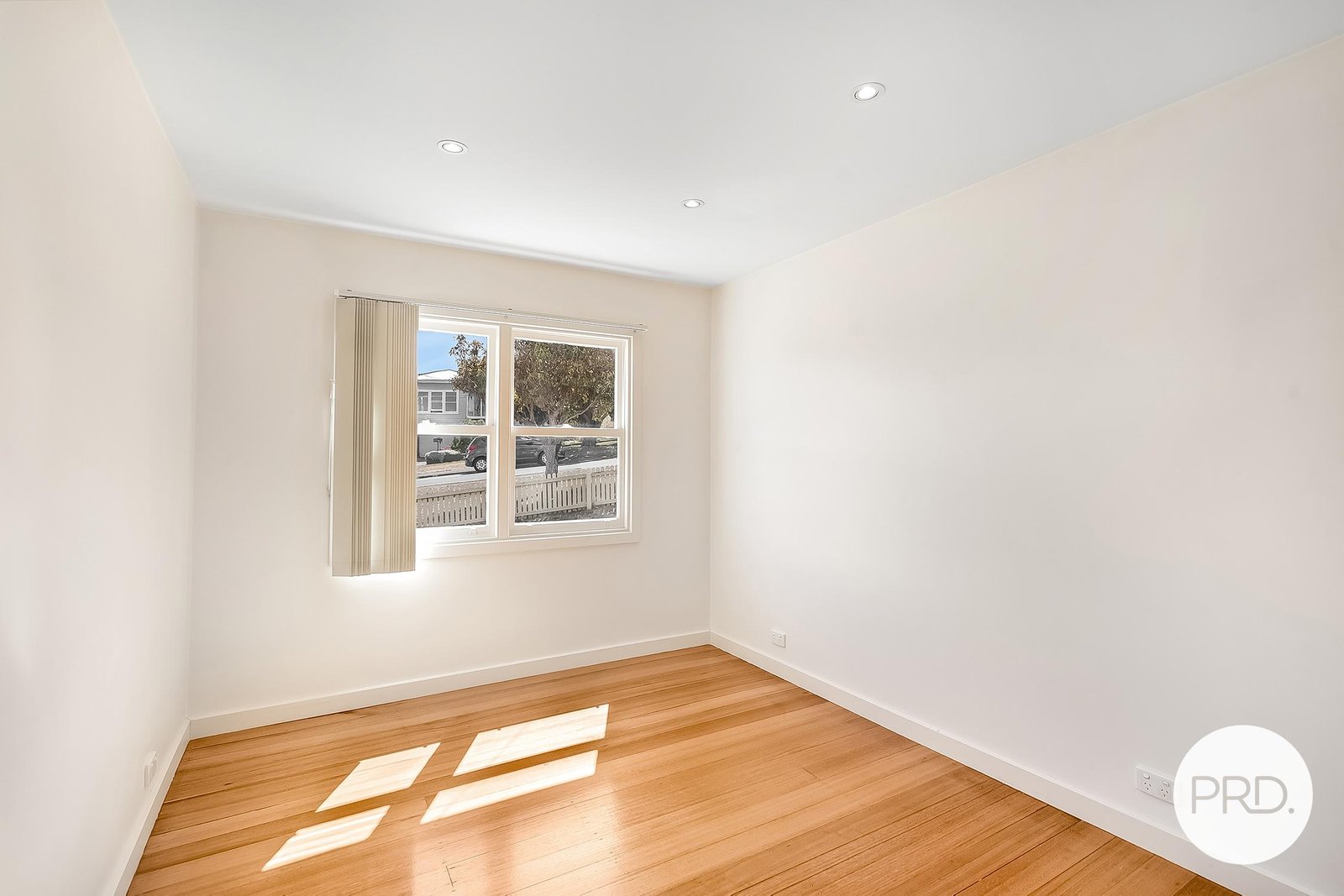 33 Bayfield Street BELLERIVE 6