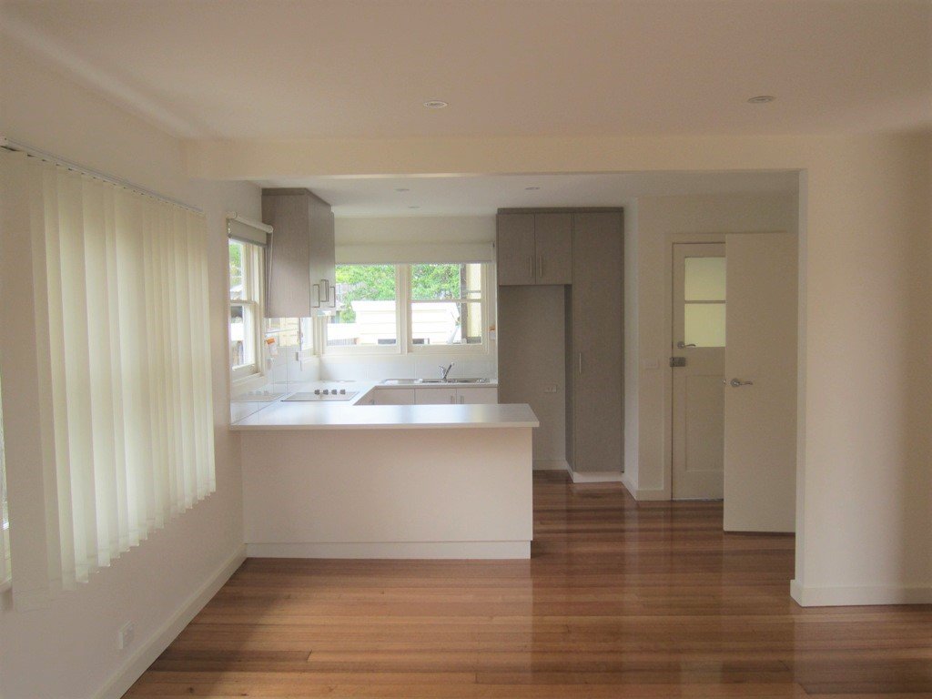 33 Bayfield Street BELLERIVE 2