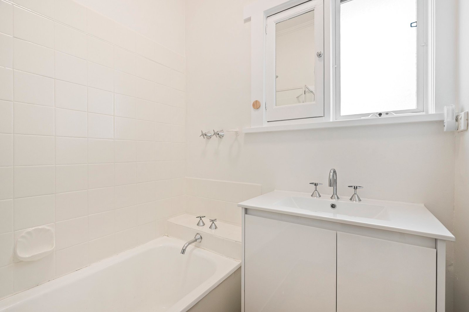 Real Estate and Property in 33 Beech Street, Caulfield South, VIC