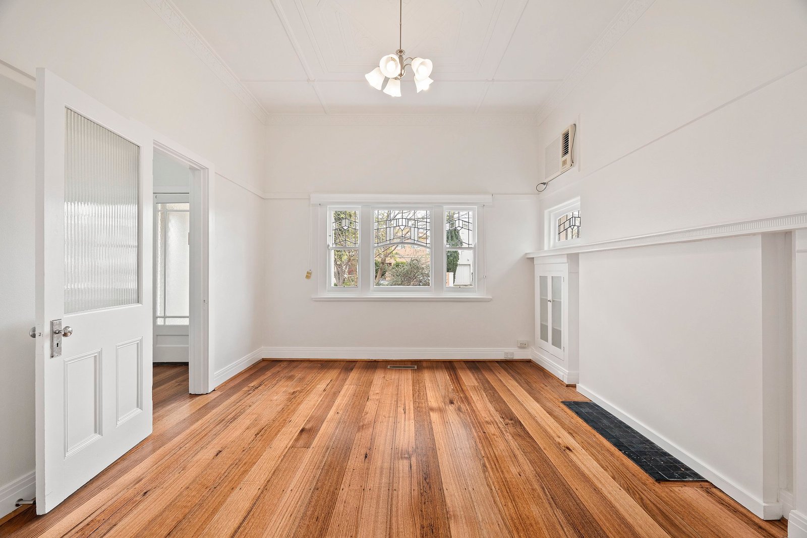 Real Estate and Property in 33 Beech Street, Caulfield South, VIC