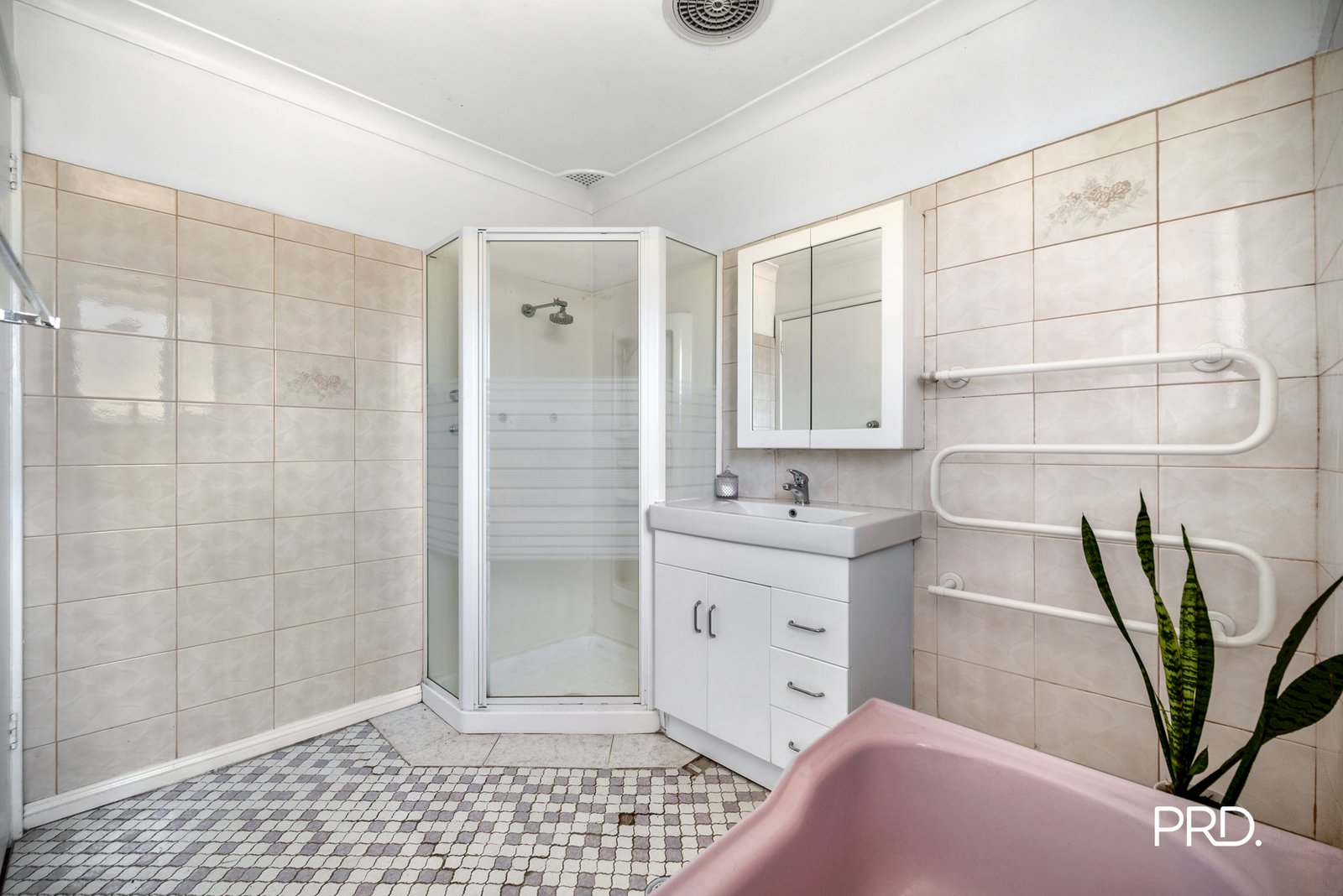 33 Besley Street CAMBRIDGE PARK 9