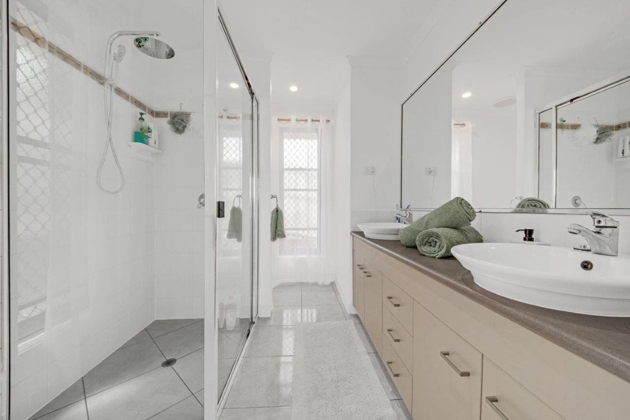 33 Bevington Street  TANNUM SANDS 9