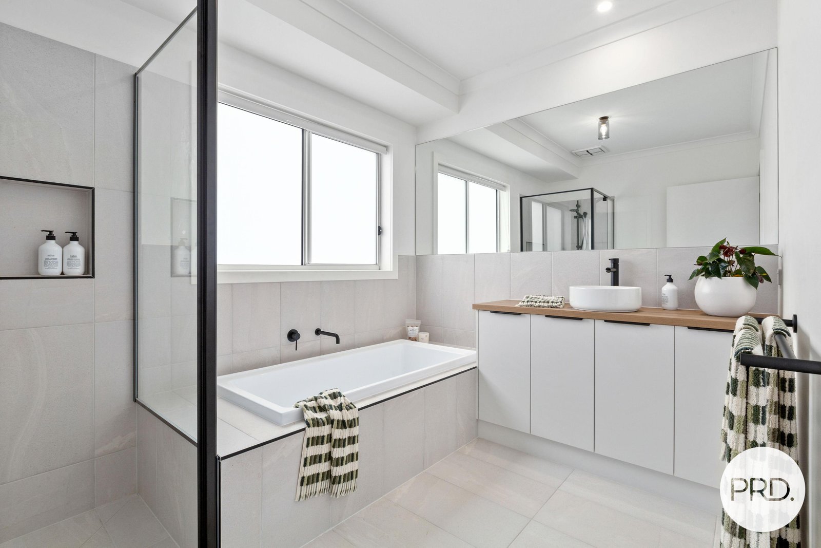 33 Blomeley Drive LUCAS 13