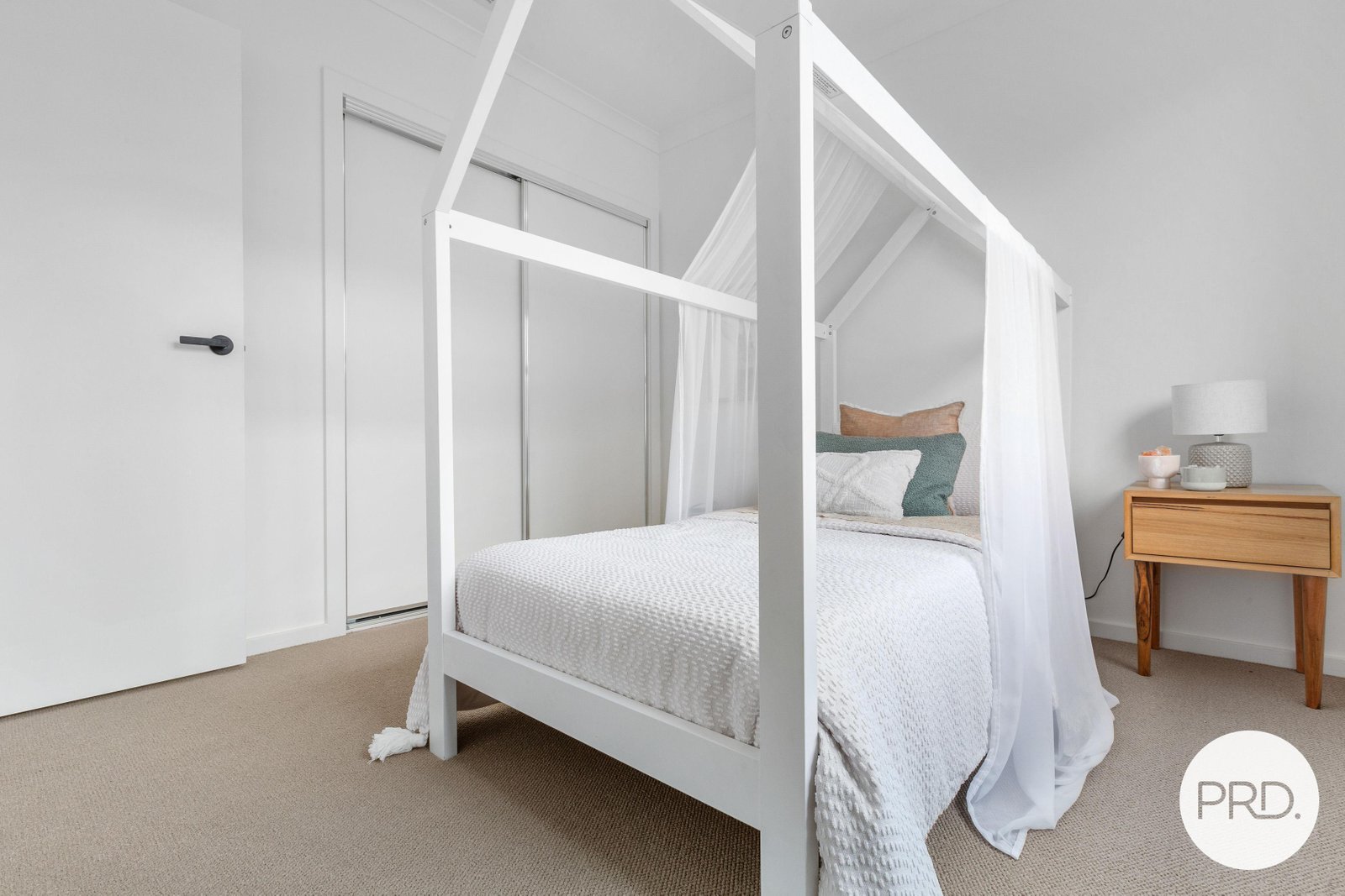 33 Blomeley Drive LUCAS 14