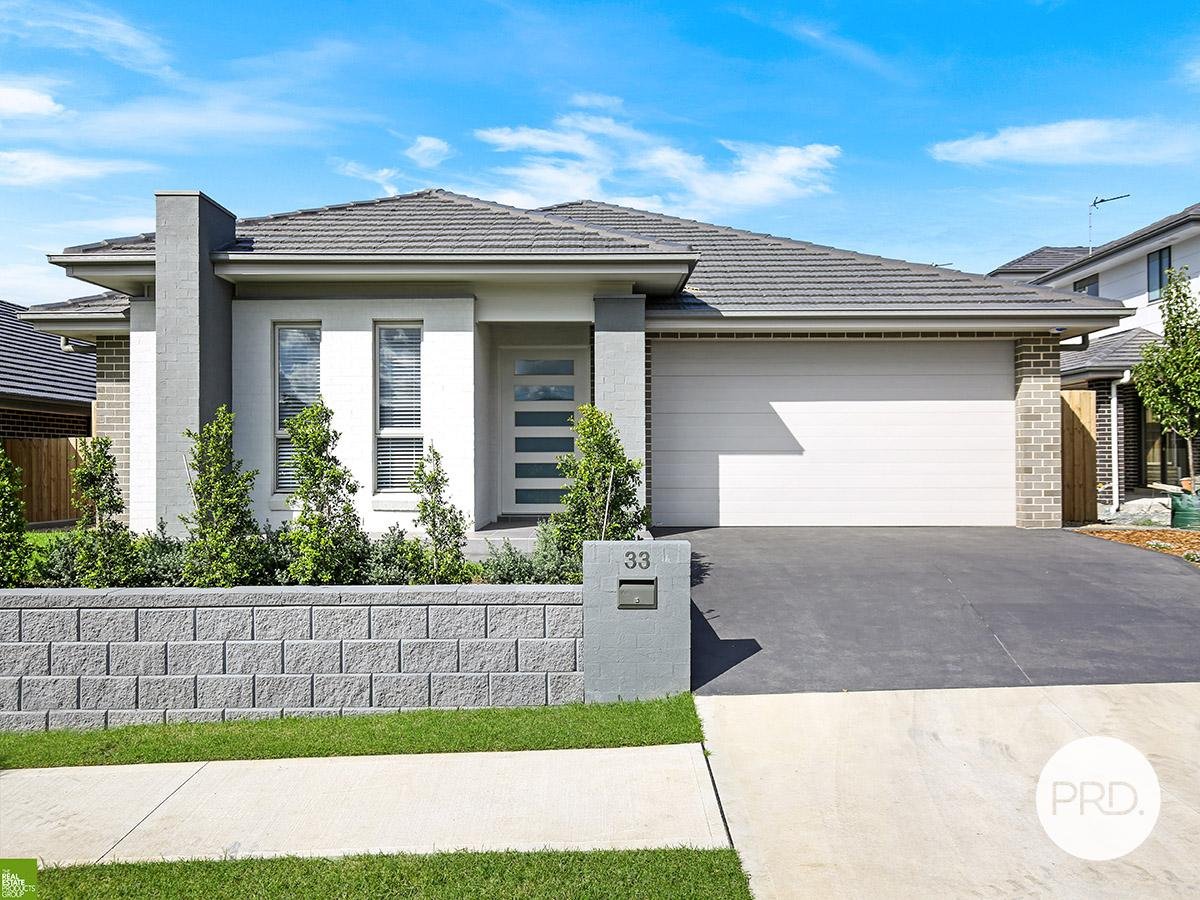 33 Bodalla Street TULLIMBAR 1