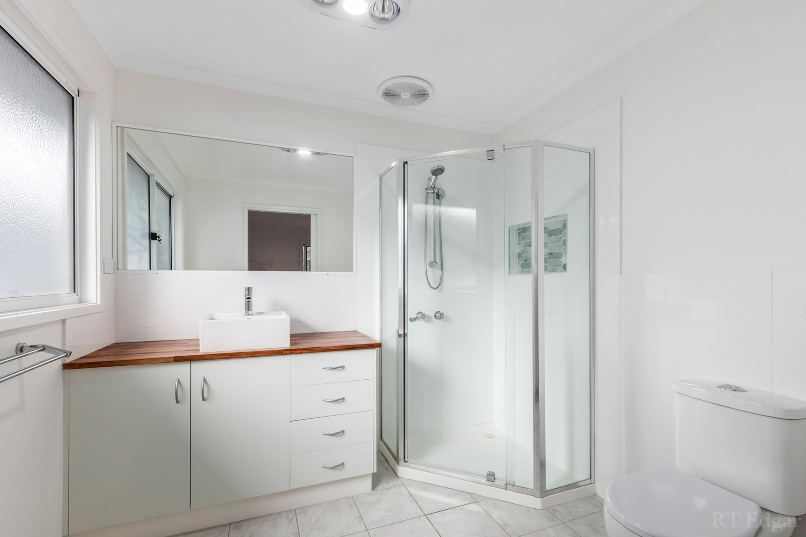 Real Estate and Property in 33 Bonnyvale Road, Ocean Grove, VIC