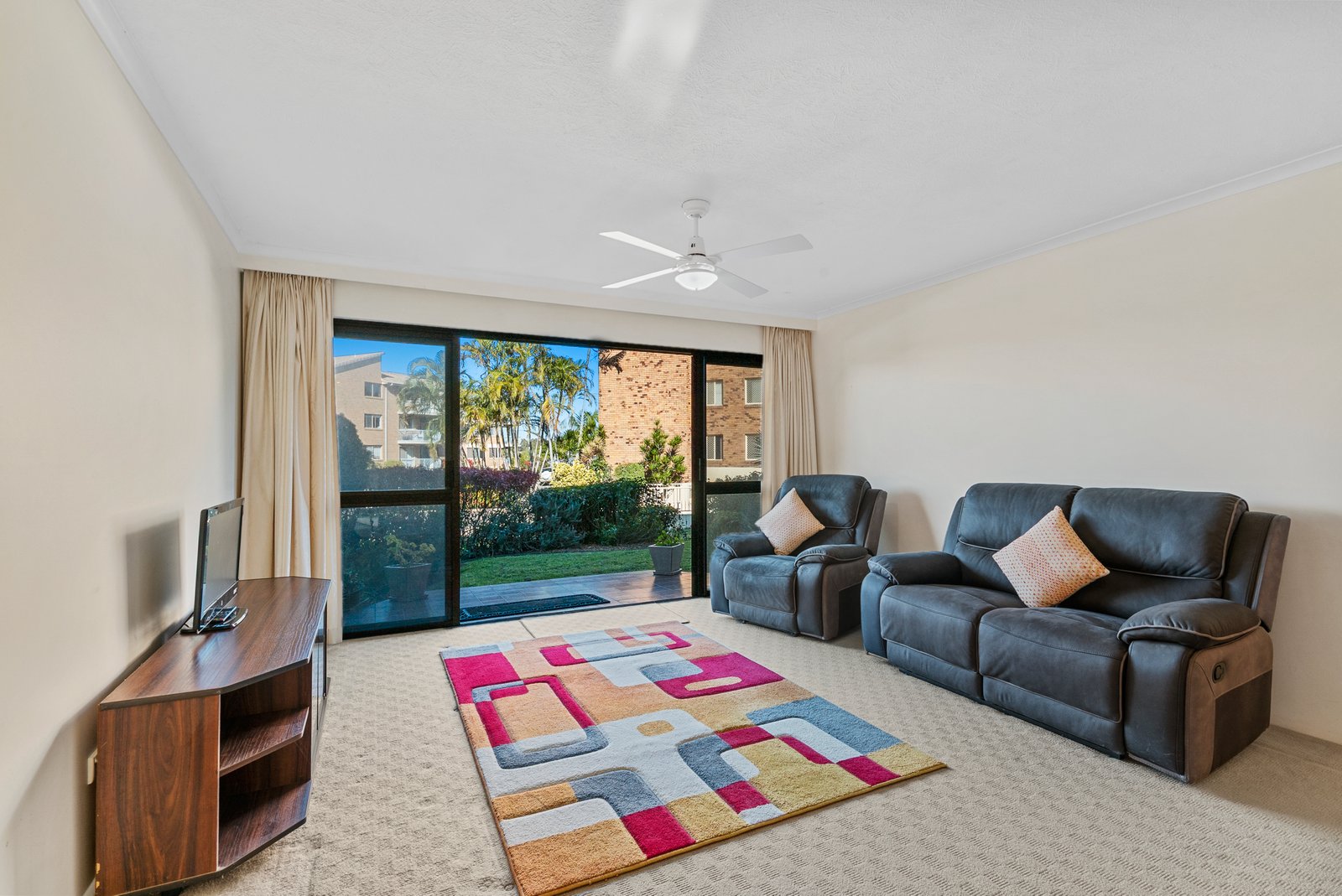 3/3 Botany Crescent TWEED HEADS 2