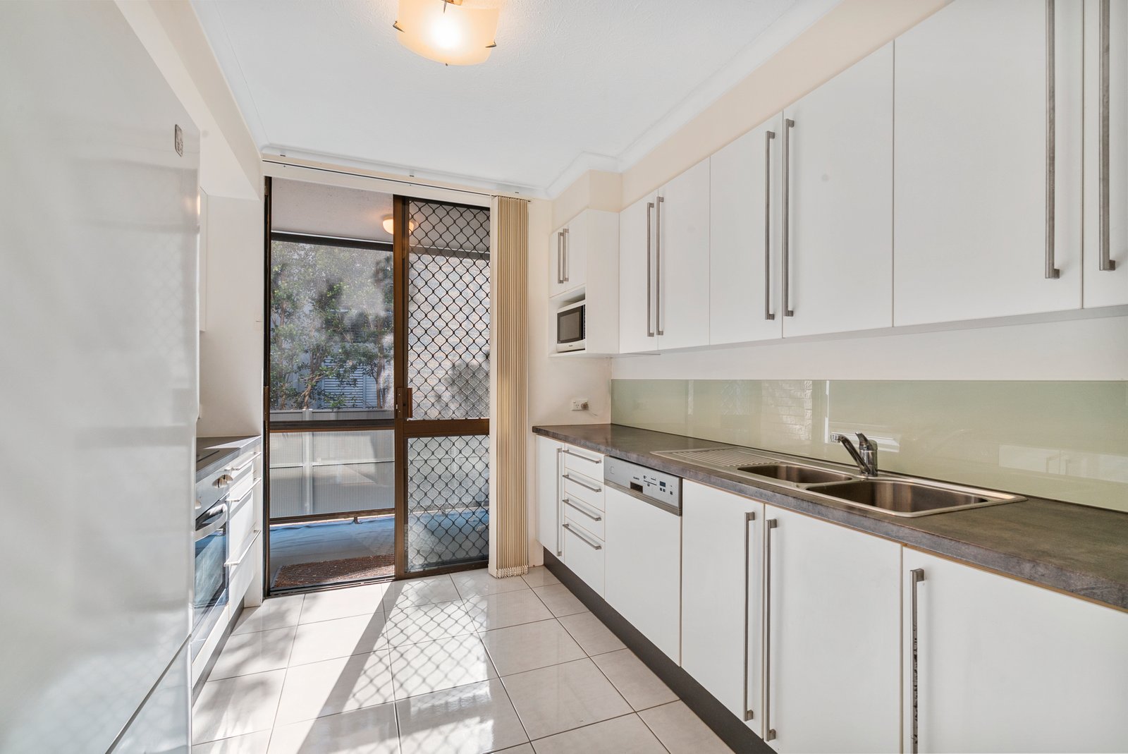 3/3 Botany Crescent TWEED HEADS 4