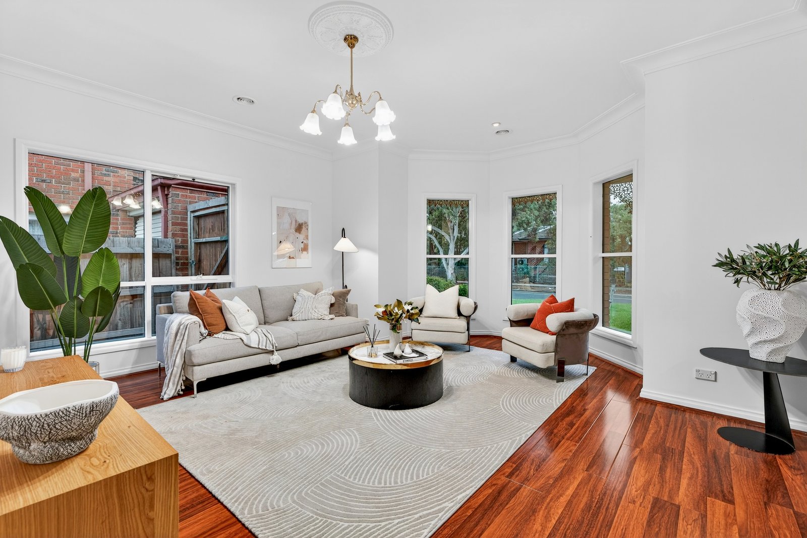 Gallery: 33 Bowen Crescent