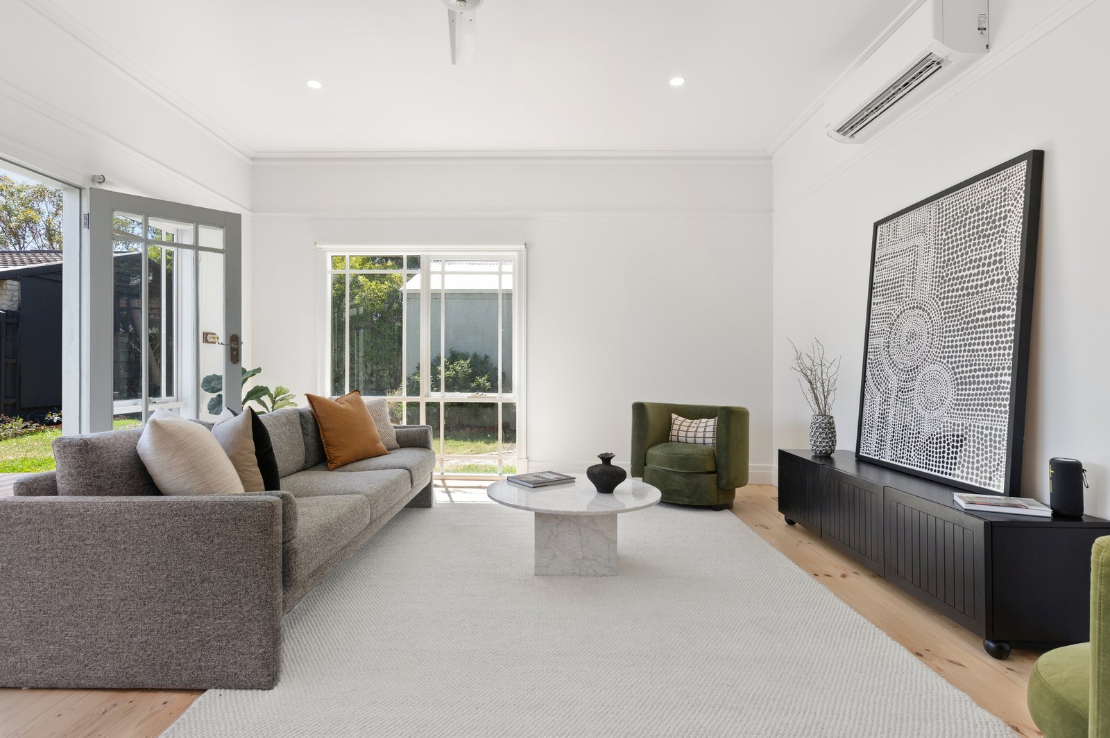 Gallery: 33 Bridge Street