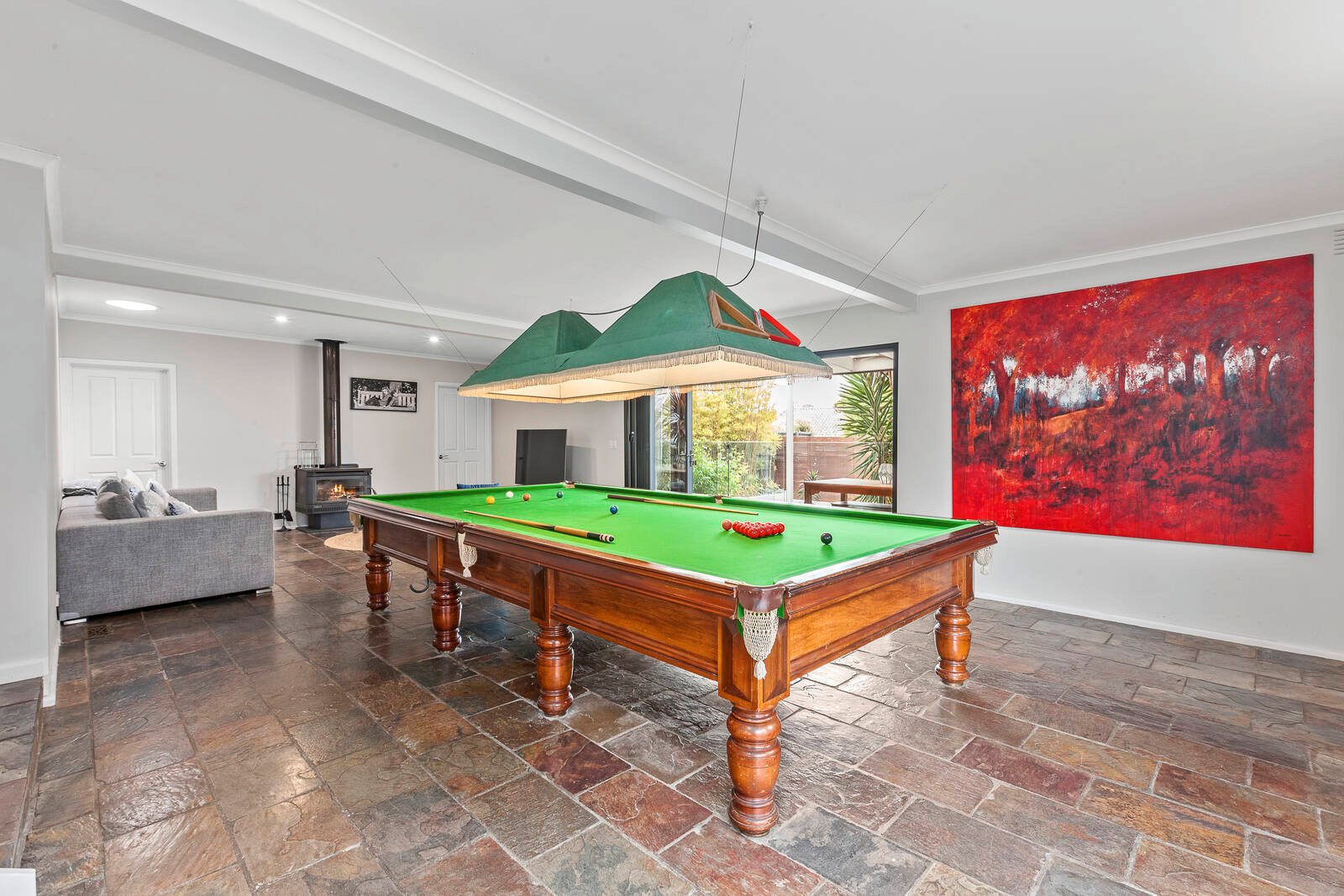 Real Estate and Property in 33 Briggs Street, Mount Waverley, VIC