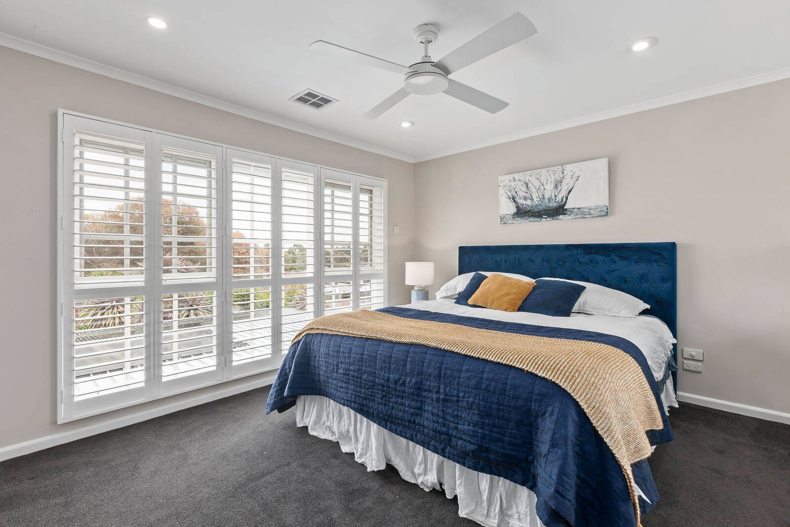 Real Estate and Property in 33 Briggs Street, Mount Waverley, VIC