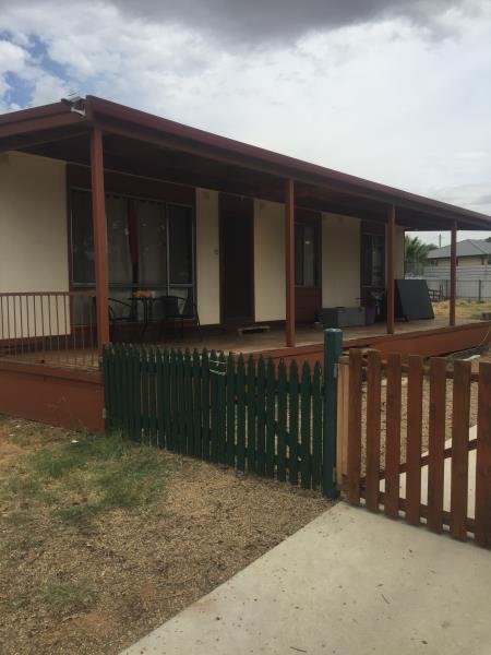 33 Buna Street ASHMONT 1