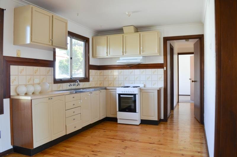 33 Buna Street ASHMONT 4