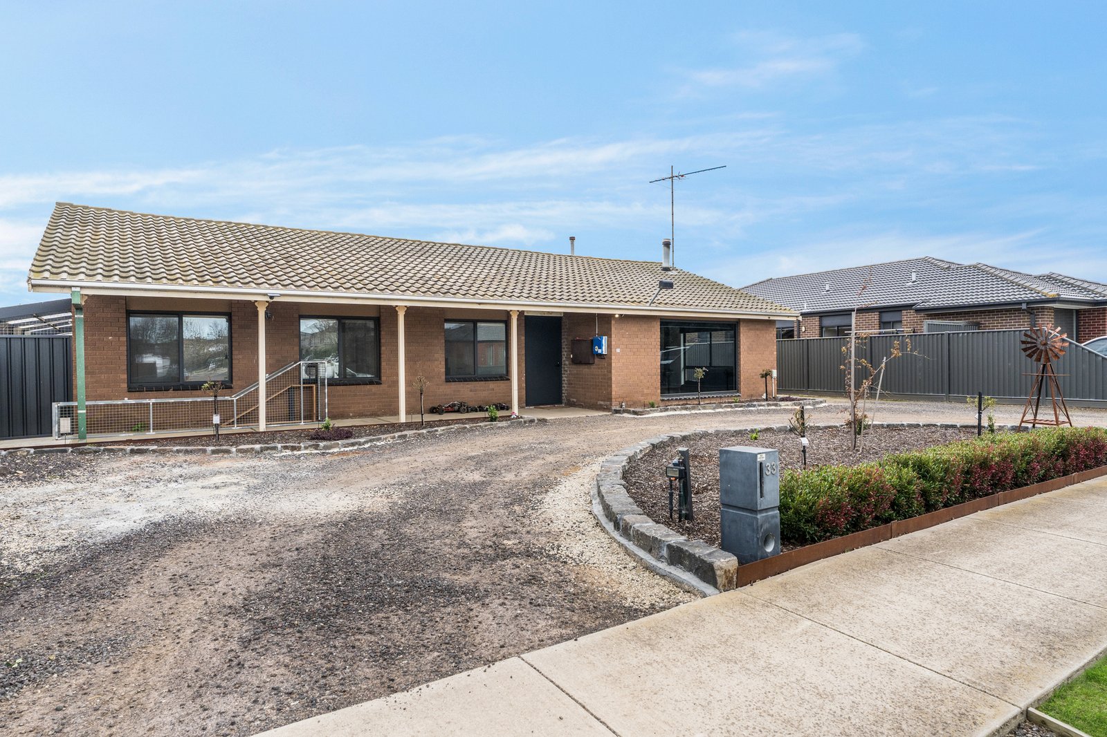 Gallery: 33 Caddys Road