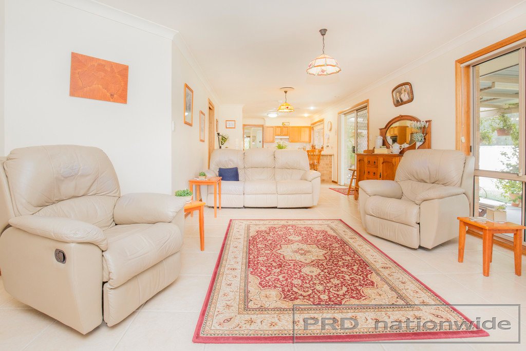 33 Canterbury Drive RAWORTH 3