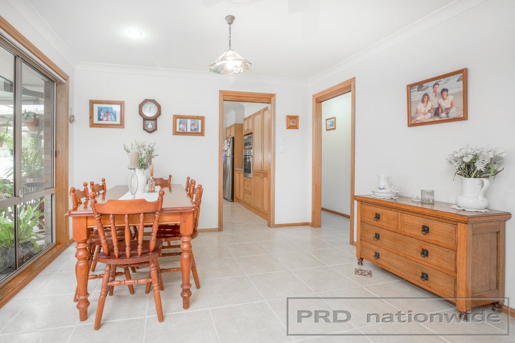 33 Canterbury Drive RAWORTH 4