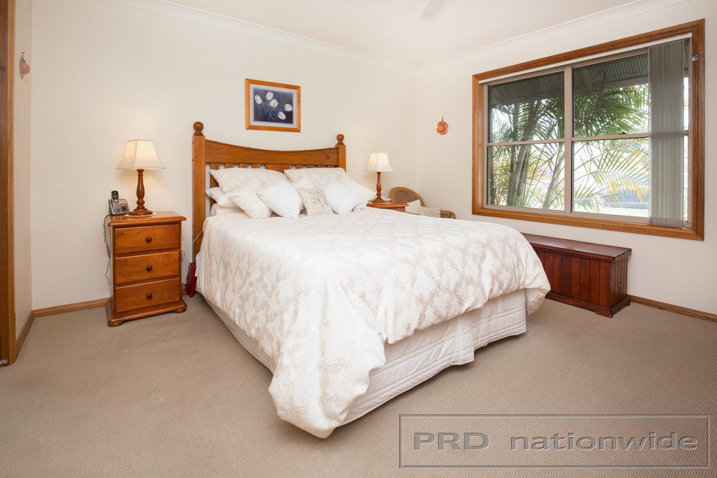 33 Canterbury Drive RAWORTH 9