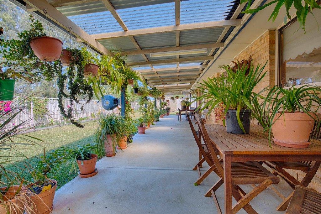 33 Canterbury Drive RAWORTH 16