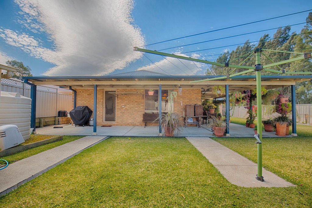 33 Canterbury Drive RAWORTH 18