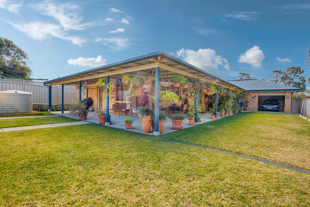 33 Canterbury Drive RAWORTH 19