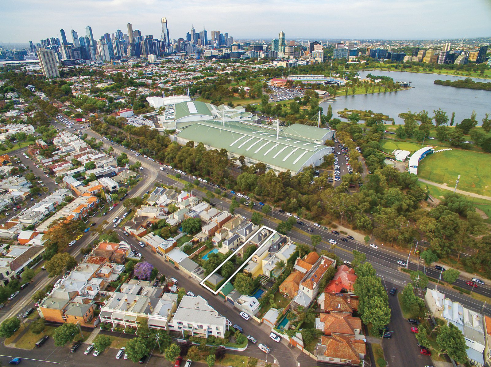 33 Canterbury Road, Middle Park, VIC