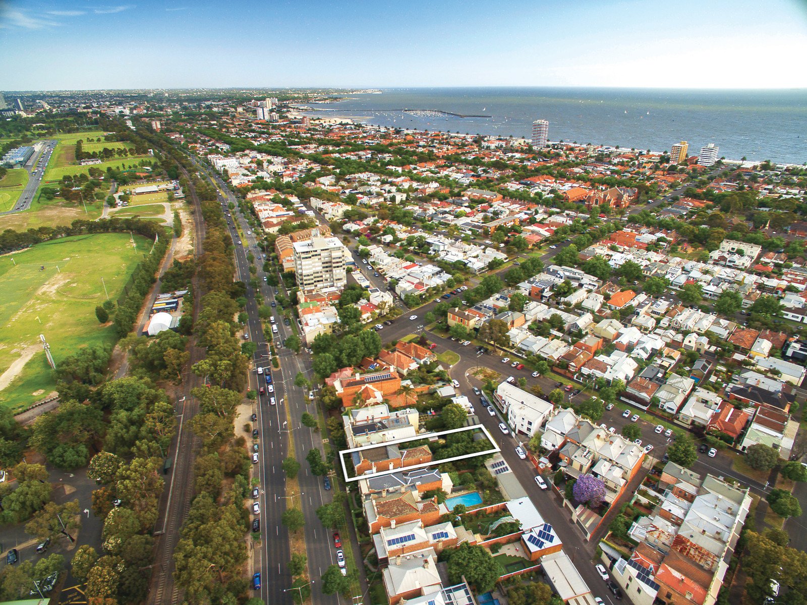 33 Canterbury Road, Middle Park, VIC