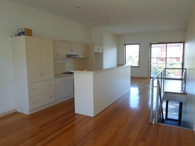 Gallery: 3/3 Canterbury Street