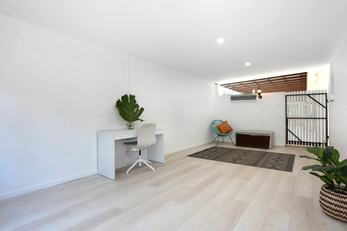 33 Castle Hill Drive GAVEN 6