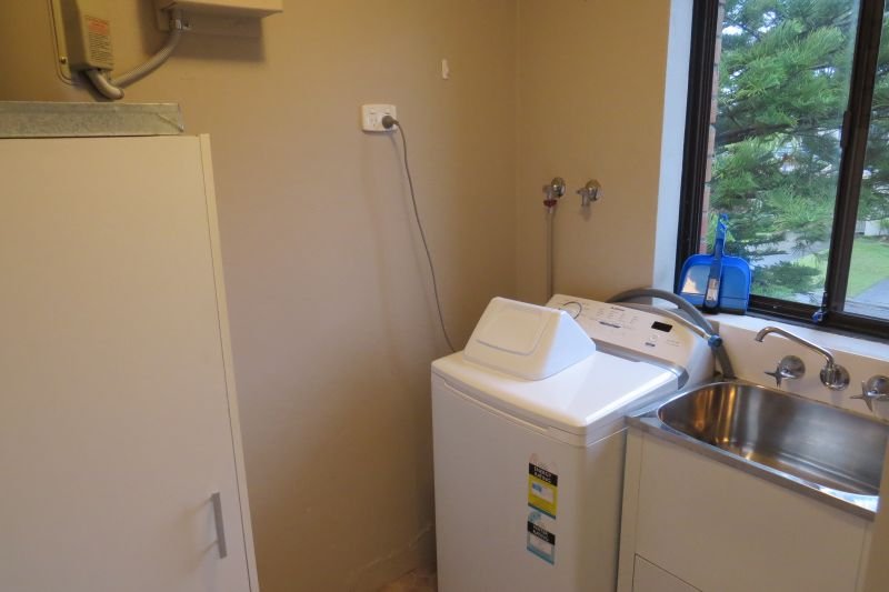 3/3 Catalina Cl  NELSON BAY 9