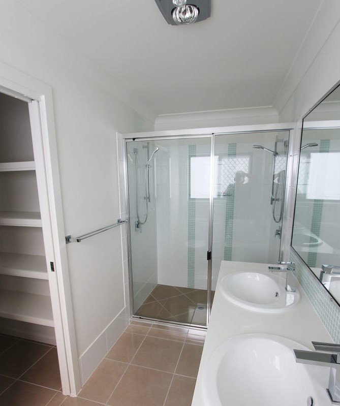 3/3 Christina Road CLINTON 7