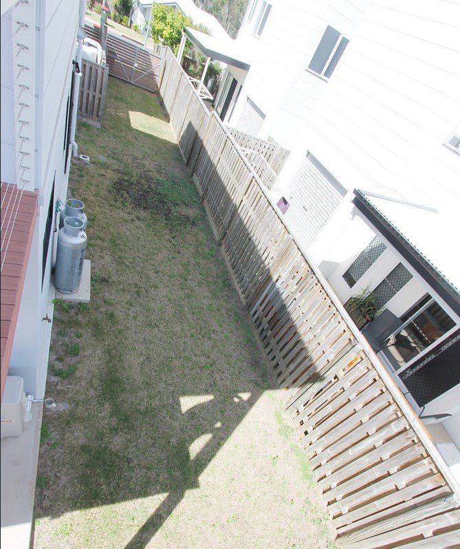 3/3 Christina Road CLINTON 12