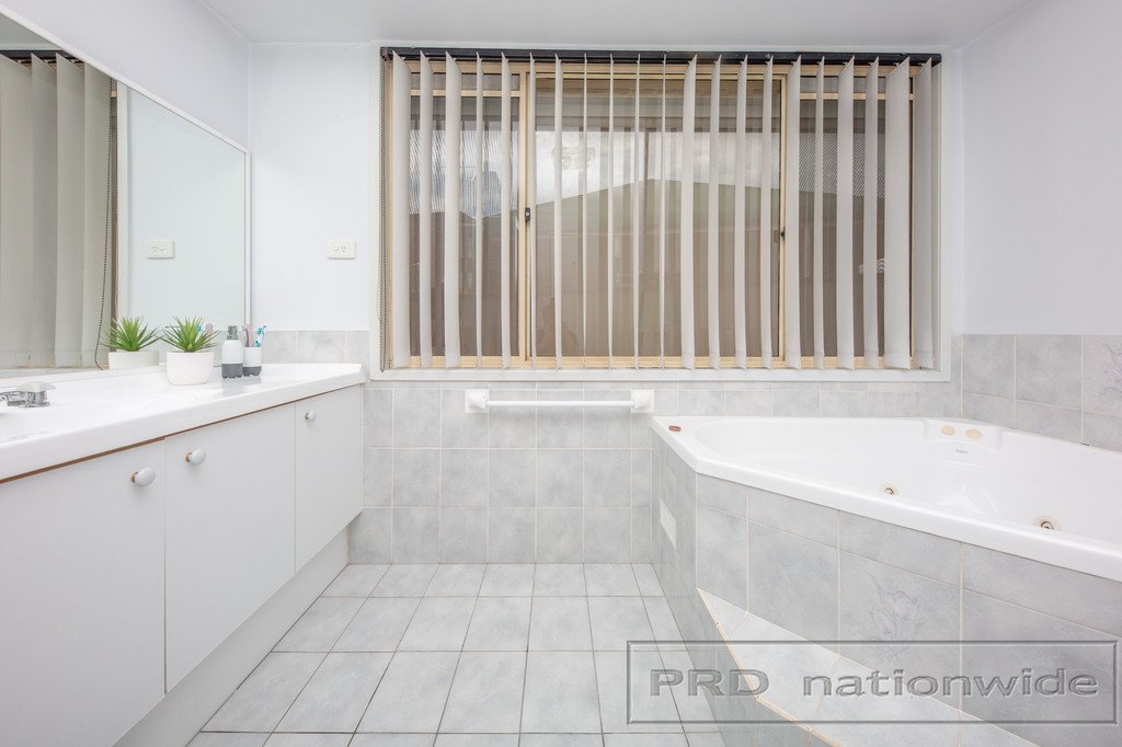 33 Clayton Crescent RUTHERFORD 14